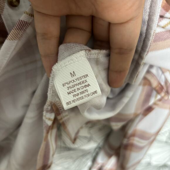 Eden & Olivia Plaid Button-Front Long Sleeve Roll Tab Shirt Women's Size: Medium - Picture 3 of 8